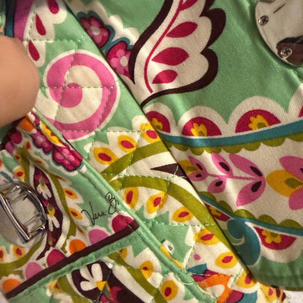 Vera Bradley Clutch, Smart Phone Floral Wristlet In Tutti Fruity, Ultra Feminine - Picture 3 of 8